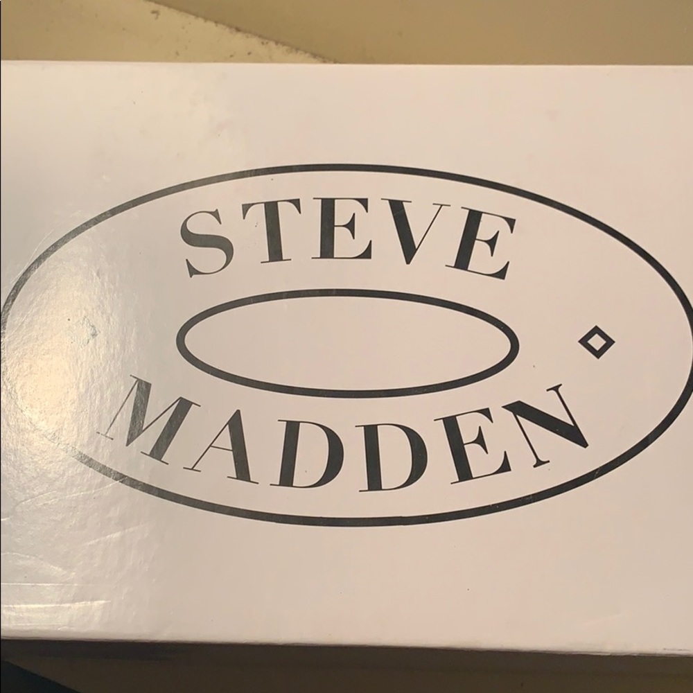 Steve Madden flats - Picture 3 of 3